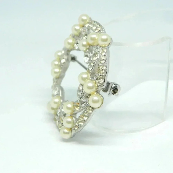 Clear Rhinestone Faux Pearl Openwork Brooch - Picture 3 of 4